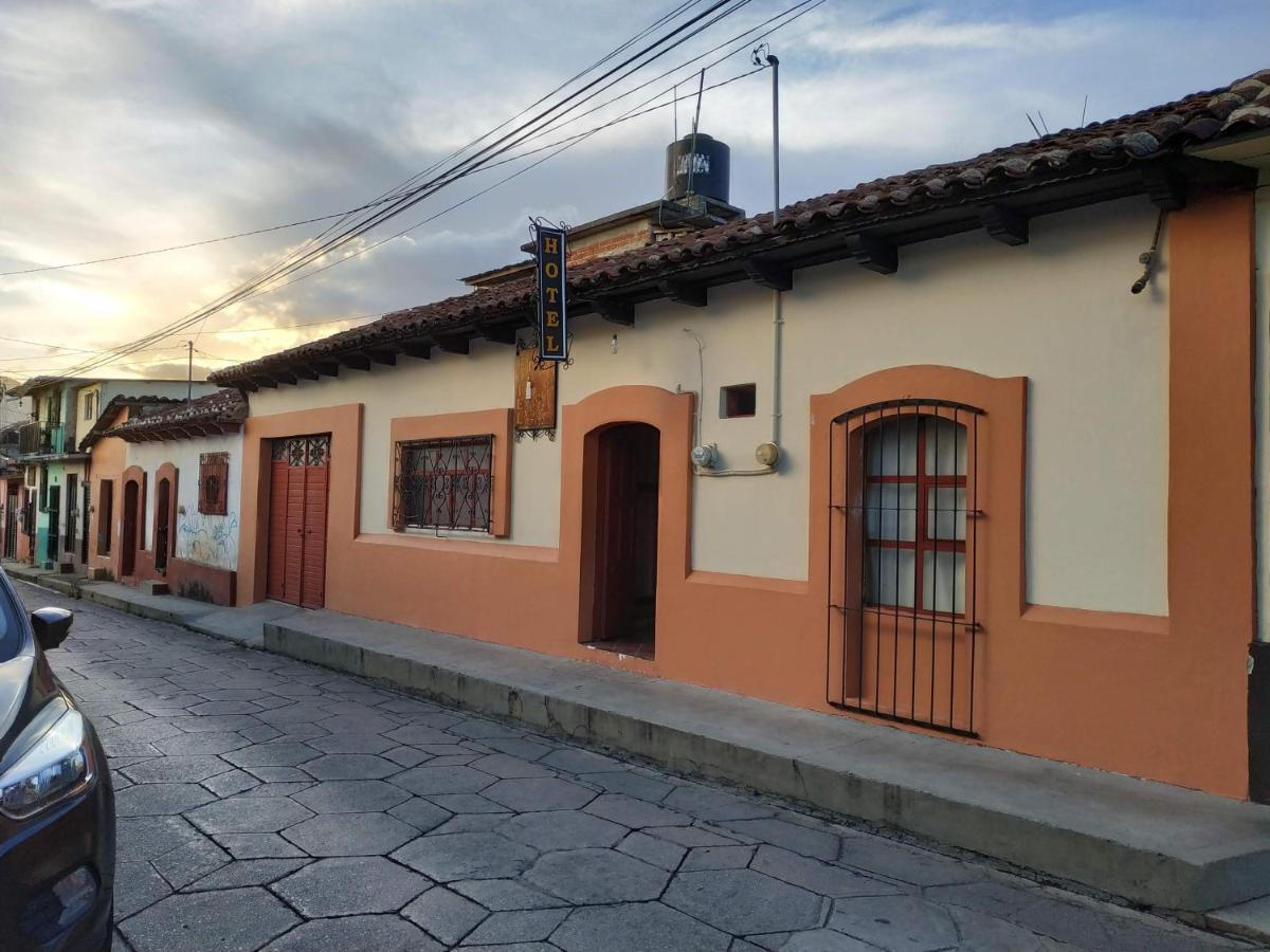 Hotel Alexandria San Cristóbal de Las Casas Exteriör bild